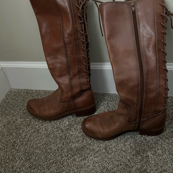 Sofft brown riding boot. Womens sz 7 - Picture 3 of 7